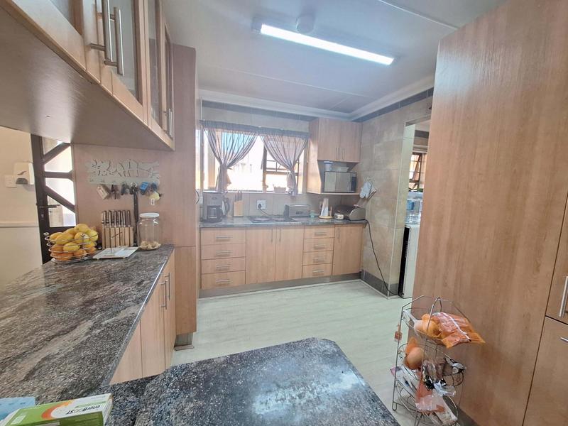 4 Bedroom Property for Sale in Hartenbos Heuwels Western Cape